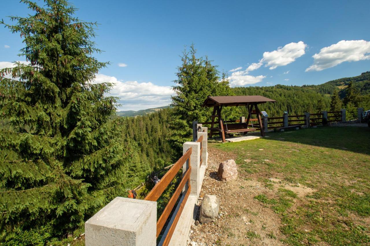 Denisa's Lodge Arieşeni Buitenkant foto
