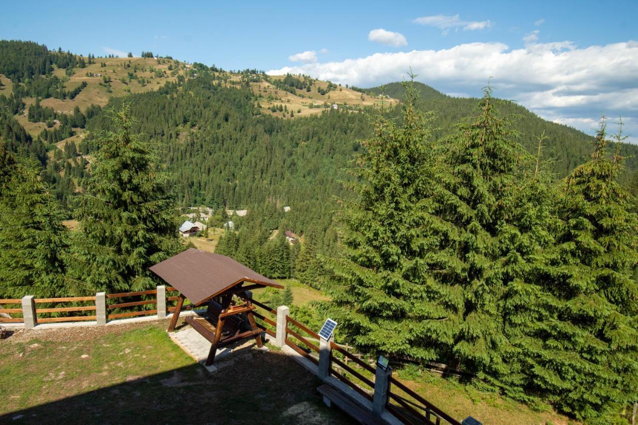 Denisa's Lodge Arieşeni Buitenkant foto