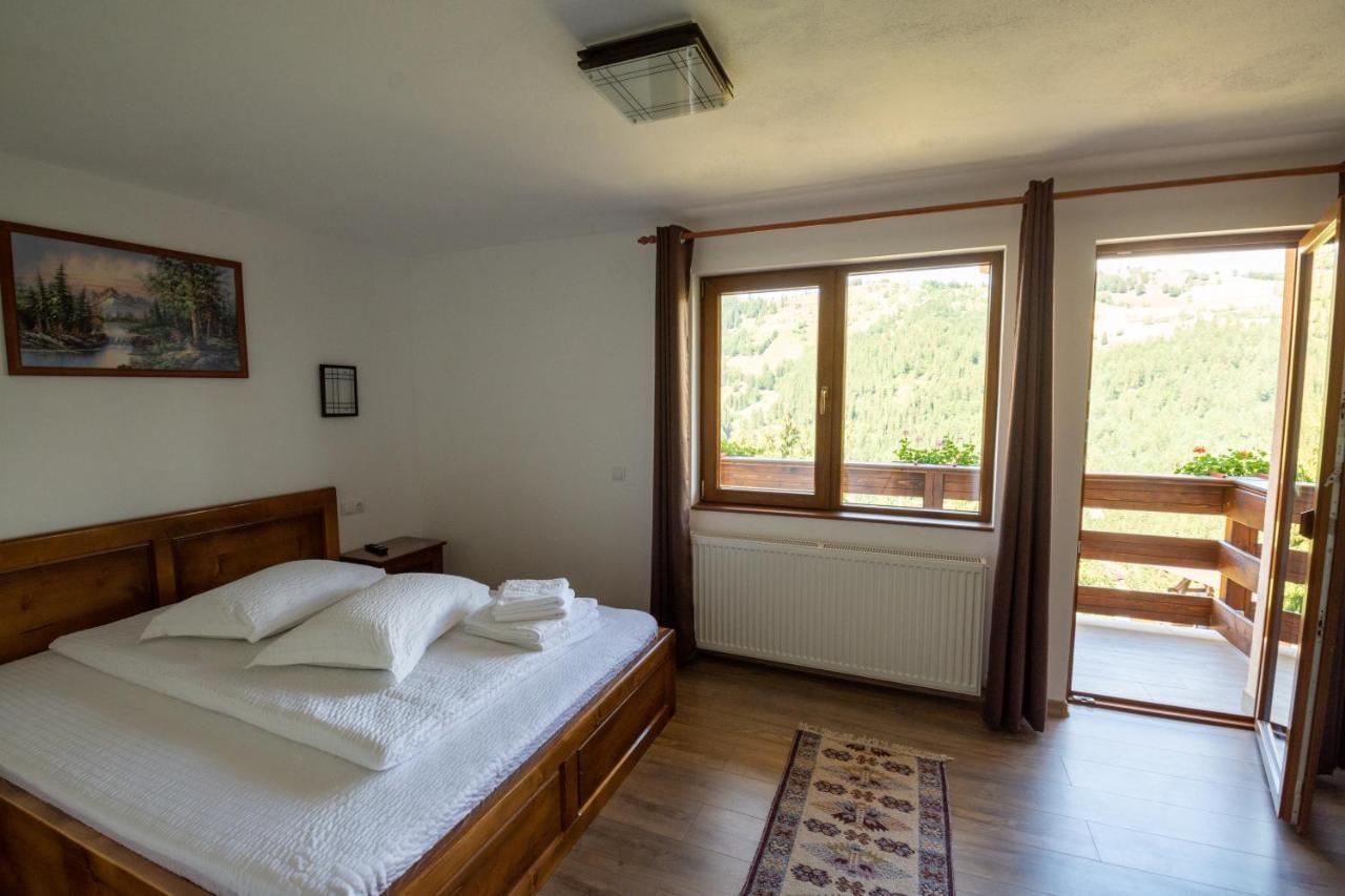Denisa's Lodge Arieşeni Buitenkant foto